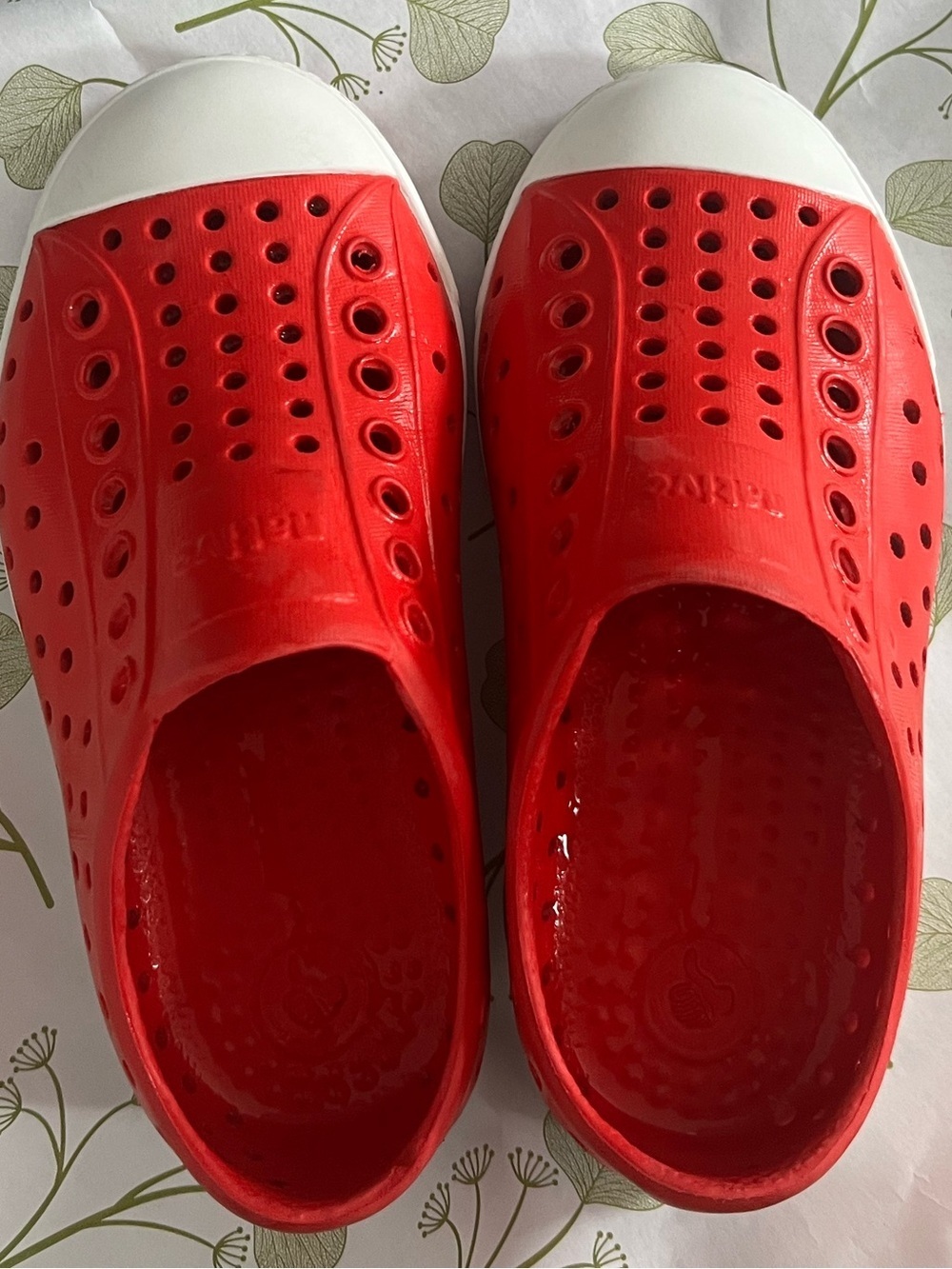 EUC Native Jefferson C9 barely worn